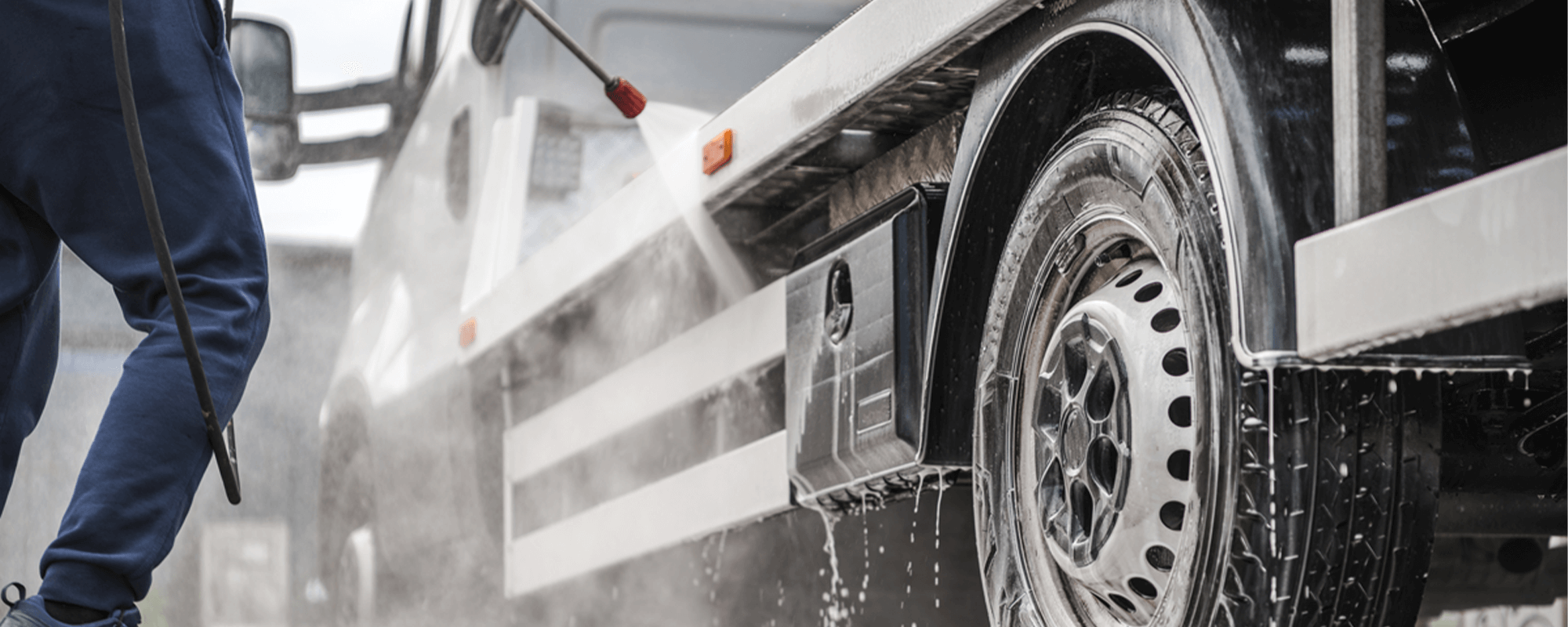 Fahrzeugreinigung LKW BÜFA Cleaning